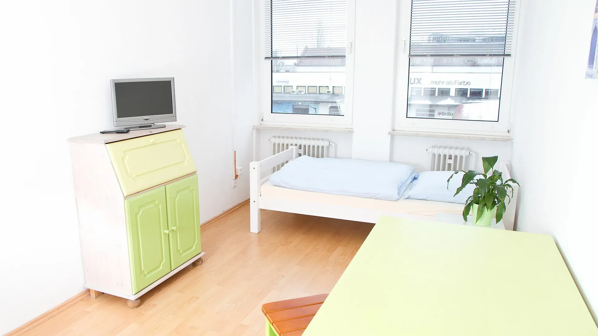 Pm-Rooms München 0*,